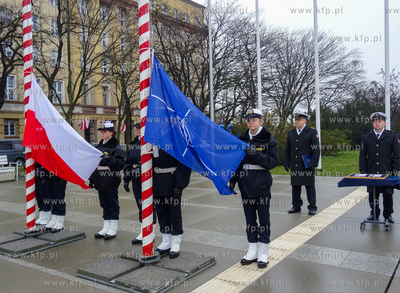 Skwer Kościuszki.Pomnik Polski Morskiej.  Gdynia uczciła...