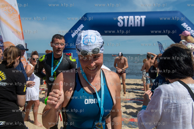 Wyścig pływacki dookoła mola w Sopocie. 20.07.2024....