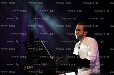 Centrum Św. Jana. Świętojańskie świętowanie /...