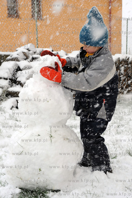 Pierwszy porzadny snieg w Gdansku. Dzieciaki dlugo...