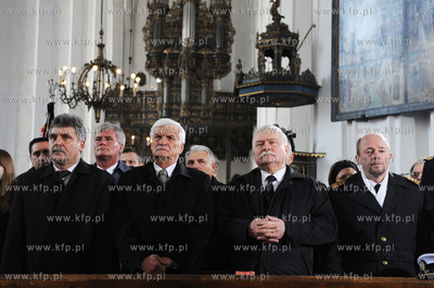 Msza za zmarlych w katastrofie samolotu prezydenckiego....