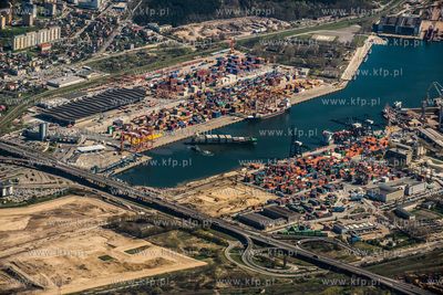 Gdynia, terminal kontenerowy BCT Baltycki Terminal...
