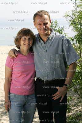 Donald Tusk z zona Malgorzata i psem Szeryfem. 26.05.2005...