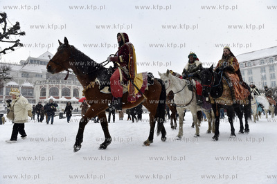 Orszak Trzech Króli w Sopocie. Plac Zdrojowy. 6.01.2017...