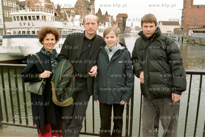 Marszalek Maciej Plazynski z zona Elzbieta oraz dziecmi...