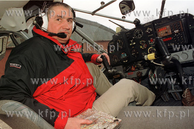 Romuald Koperski - podroznik, pilot. 24.04.2001 fot....