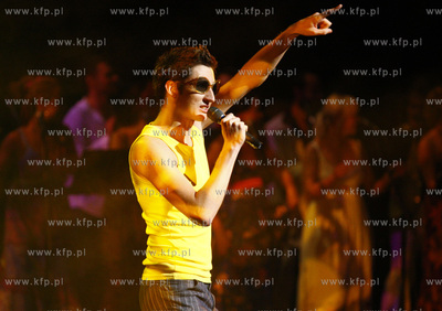 Gdynia. Teatr Muzyczny. Benefis Franciszka Walickiego...