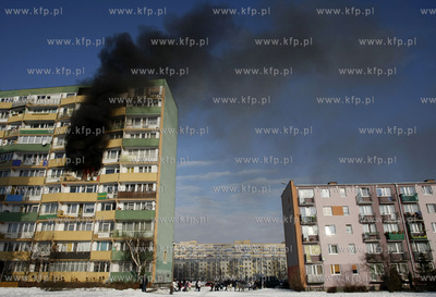 Gdansk Przymorze.Pozar wybuchl na piatym pietrze w...