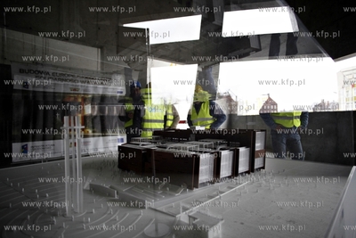 Gdansk. Uroczystość zawieszenia wiechy na budowanym...