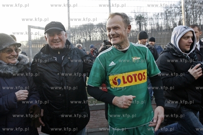 Gdansk. Boisko przy ul. Traugutta.  Sylwestrowy mecz...