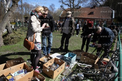 Gdańsk Oliwa. Kuźnia Wodna. Pchli Targ Techniki.
12.04.2015
fot....
