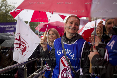 Urzad Wojewódzki w Gdańsku. Protest środowisk nauczycielskich...