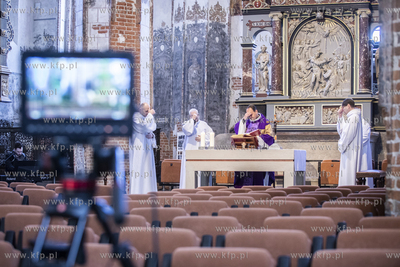 Niedzielna msza św. w Centrum św. Jana odbyła się...