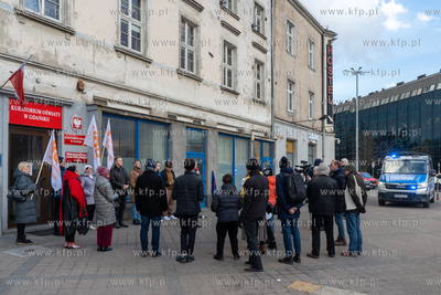 Wiec Czarnek (nie) edukacyjny pod Kuratorium Oświaty...