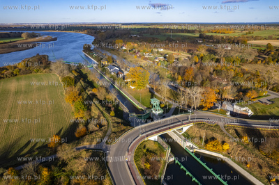 Most zwodzony i śluza w Przegalinie. 02.11.2024 fot....