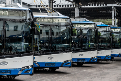 Gdynia. Przekazanie 6. nowyh trolejbusów zakupionych...