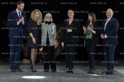 Pokaz mody i bursztynu AMBER Vibes podczas międzynarodowych...