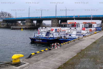 Bezpłatny prom wzdłuż Mostu Siennickiego . 23.01.2025...