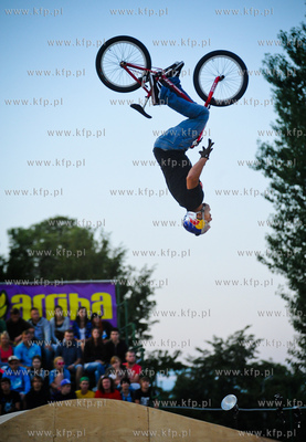 Gdansk. Plac Zebran Ludowych. Baltic Games, festiwal...