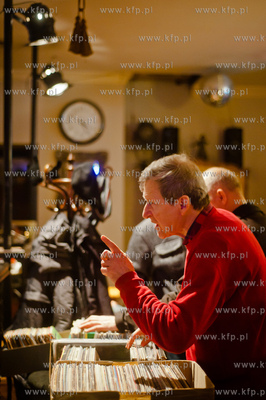 Gdynia. Klub Desdemona. Muzyczny Pchli Targ, ipreza...