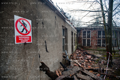Gdansk. Oliwa. Dogaszanie i ogledziny dachu zabytkowego...