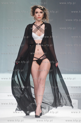 Centrum Stocznia Gdansk. Gala Amber Look Trends & Styles...