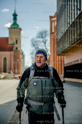 Gdansk. Podroznik Marek Kaminski startuje do kolejnego...