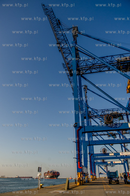 Gdansk. Terminal kontenerowy DCT. Pierwsze zawiniecie...