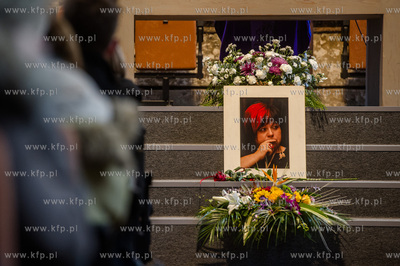 Gdansk. Kosciol Sw. Jana. Msza zalobna w intencji Magdy...