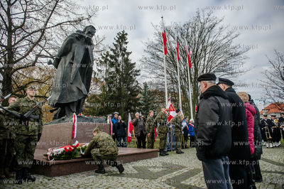 Gdansk. Wrzeszcz. Uroczyste złożenie kwiatów pod...