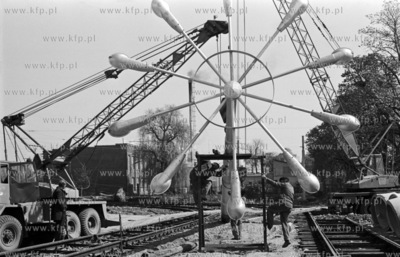 Montaż oświetlenia miejskiego na węźle Kliniczna...