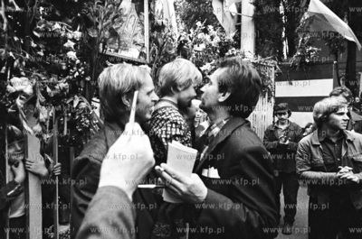 Strajk w Stoczni Gdańskiej im. Lenina Nz. Lech Walesa...