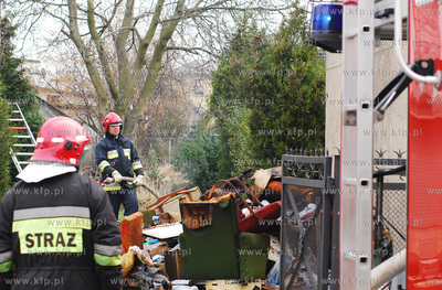 Pozar domu przy ul. Derdowskiego w Rumi. Bez dachu...