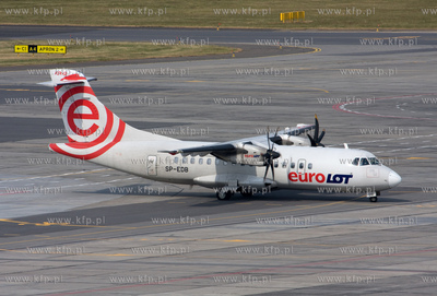 Gdansk, Rebiechowo Nz. ATR 42-512, EuroLOT 19.06.2008...