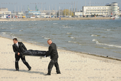 Gdynia. Cialo kobiety w daleko posunietym rozkladzie...