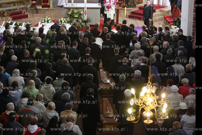 Kamien Pomorski. Uroczystosci zalobne ofiar pozaru...