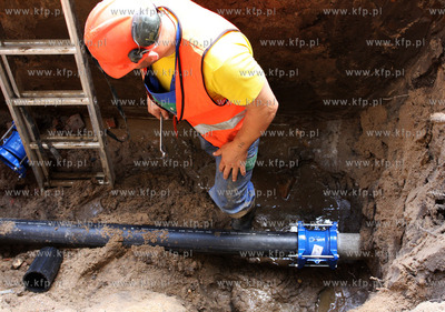 Usuwanie awarii wodociagu wody pitnej w Gdansku na...