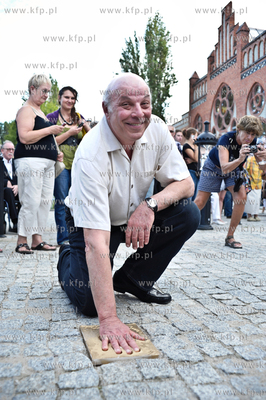 Uroczyste odsloniecie dloni artystow widowiska jazzowego...