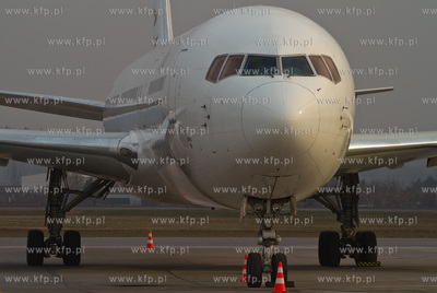 Gdansk, Rebiechowo. Nz. Boeing 767 Ryan International...
