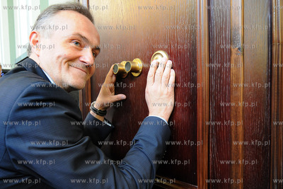 Dworzec kolejowy Gdynia Glowna oddany do uzytku po...