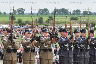 Udzial Prezydenta Rzeczypospolitej Polskiej Bronislawa...