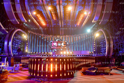 Gdynia - Skwer Kosciuszki. Dzien i noc trwaja prace...