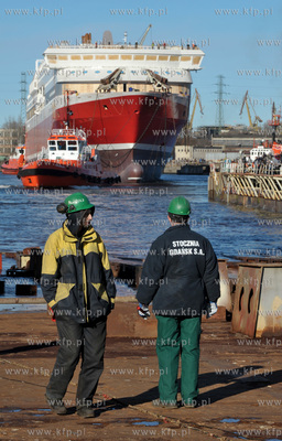 Stocznia Gdansk. Pochylnia B1. Wodowanie promu pasazersko-samochodowego...