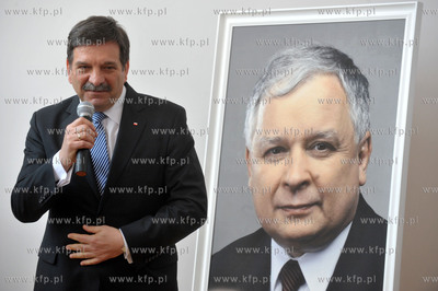 Nadanie im. Lecha Kaczynskiego sali konferencyjnej...