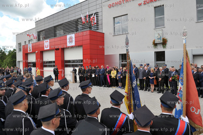 Otwarcie nowej remizy, strażnicy Ochotniczej Straży...