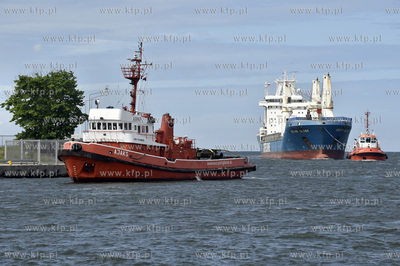 Gdańsk. Nowy Port.  Martwa Wisła. Kanał portowy...