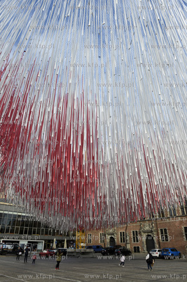 Gdańsk. Targ Węglowy.  Instalacja Jerzego Janiszewskiego,...