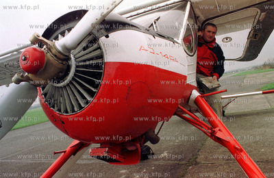 Romuald Koperski - podroznik, pilot. 24.04.2001 fot....