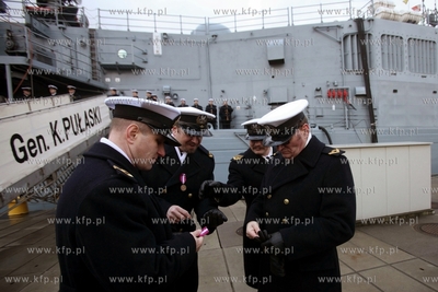Port Wojenny w Gdyni Oksywie. Rozformowanie dowodztwa...