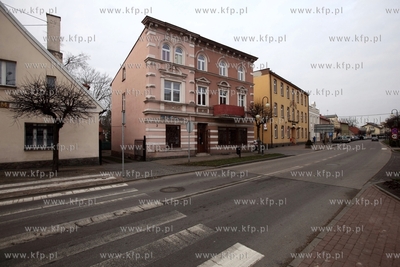 Pelplin. Domy przy Placu Grunwaldzkim.
16.12.2014
fot....